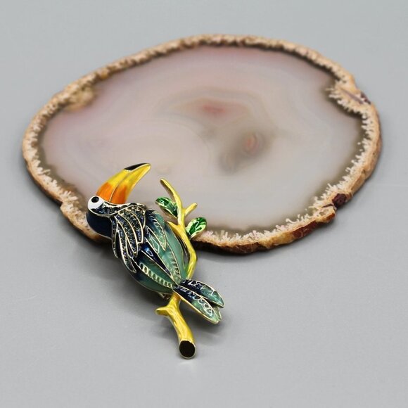 Jewelry pin brooch toucan tropical animal colorful gold tone fashion new - Picture 5 of 12